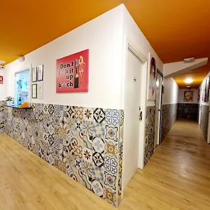  Albergue Arc House