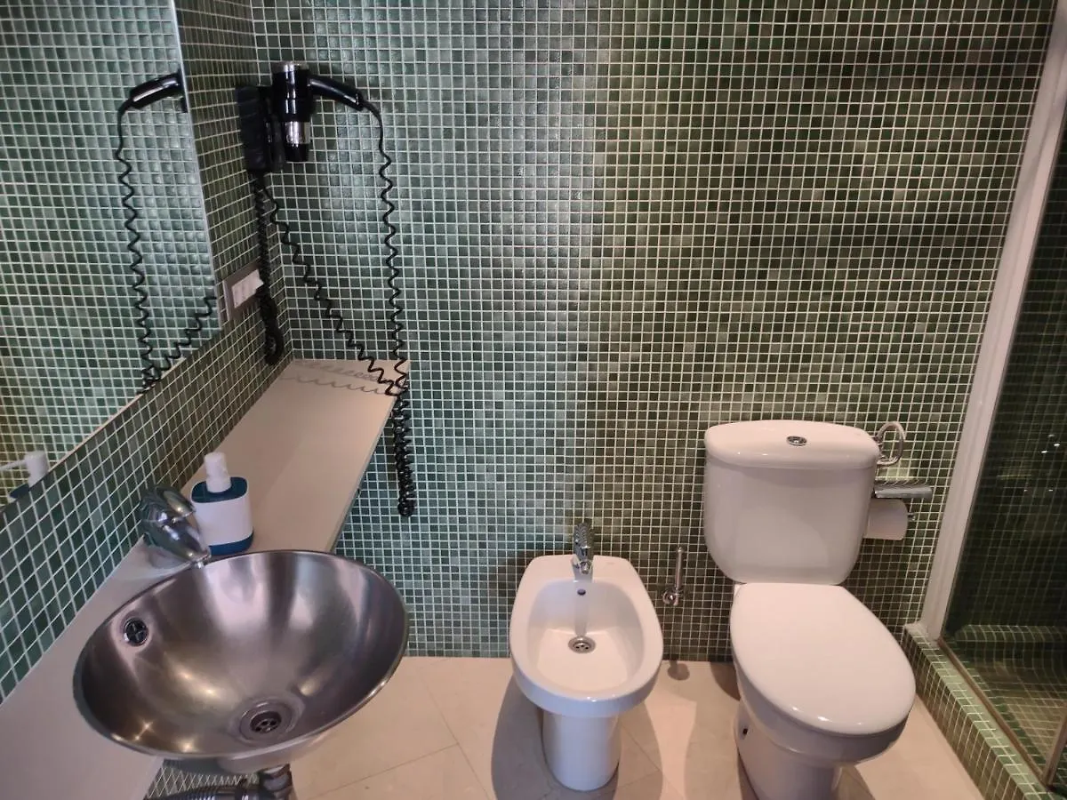 By Paseo De Colon Apartment 0*, Barcelona