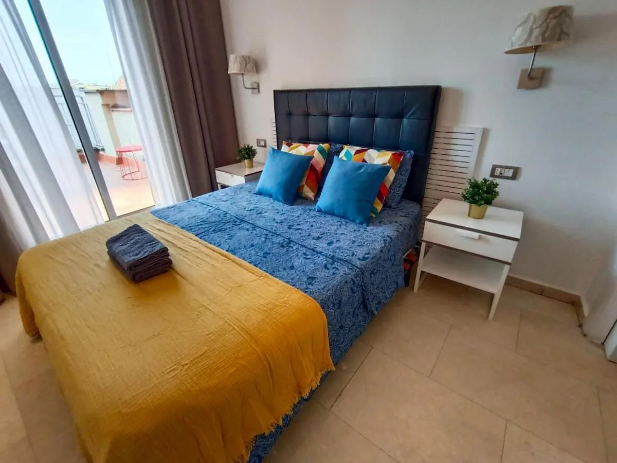 Hostel By Paseo De Colon Apartment